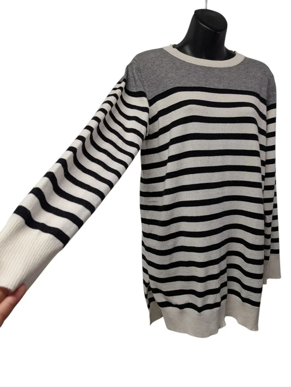 & Women's Colorblock Striped Crewneck Sweater White Black Gray Side Slit Size L